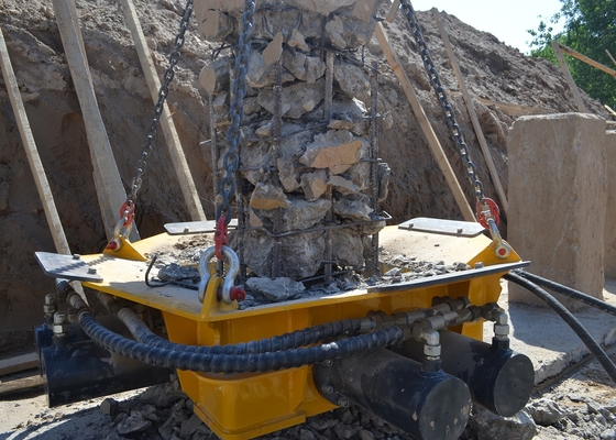 Beş Patentli Teknolojiye Sahip SPF400B Kare Beton Kazık Kırıcı Hidrolik Kazık Kesici